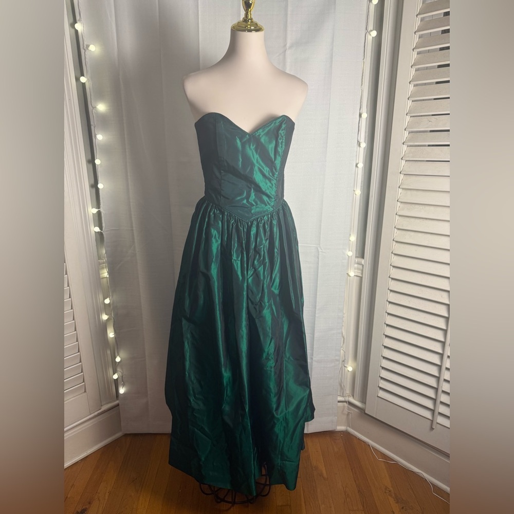 Stunning Emerald Strapless Prom Gown - Picture 8 of 8